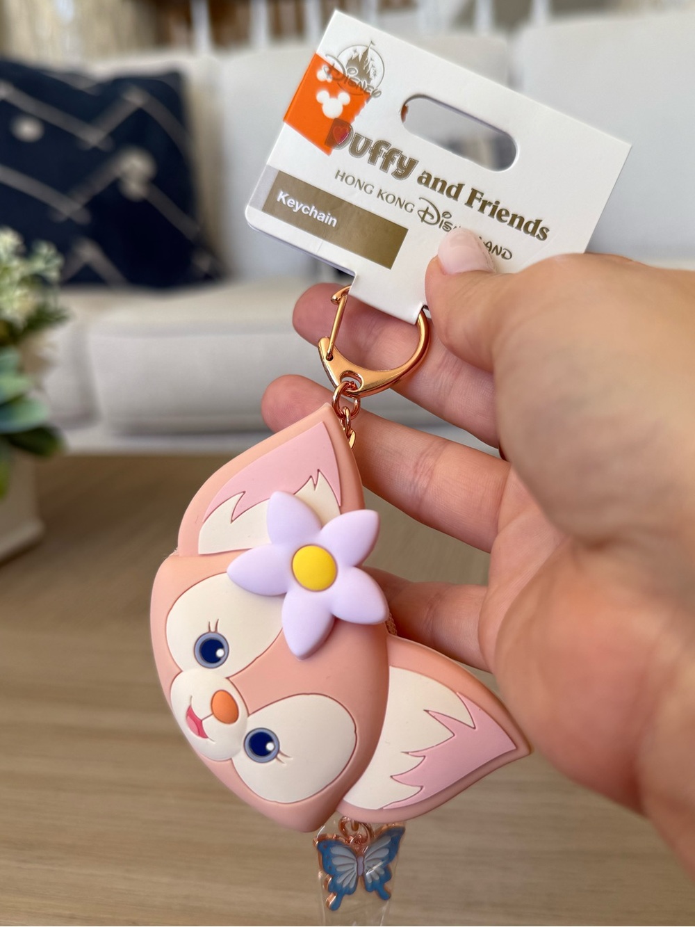 Hong Kong Disneyland Duffy & Friends LinaBell silicone coin pouch keychain  NWT
